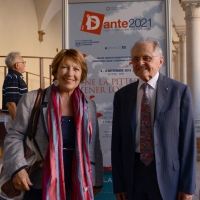 Foto Nicoloro G. 05/09/2013 Ravenna Seconda serata della terza edizione di " Dante 2021 ", un percorso di eventi, nato dalla collaborazione della Fondazione Cassa di Risparmio di Ravenna e dall' Accademia della Crusca, che va verso la celebrazione del VII centenario della morte del Sommo Poeta, che cade appunto nel 2021. Il titolo di questa edizione è " Di quella umile Italia ". nella foto Nicoletta Maraschio – Lanfranco Gualtieri