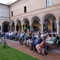 Foto Nicoloro G. 05/09/2013 Ravenna Seconda serata della terza edizione di " Dante 2021 ", un percorso di eventi, nato dalla collaborazione della Fondazione Cassa di Risparmio di Ravenna e dall' Accademia della Crusca, che va verso la celebrazione del VII centenario della morte del Sommo Poeta, che cade appunto nel 2021. Il titolo di questa edizione è " Di quella umile Italia ". nella foto Il pubblico