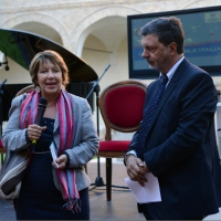 Foto Nicoloro G. 05/09/2013 Ravenna Seconda serata della terza edizione di " Dante 2021 ", un percorso di eventi, nato dalla collaborazione della Fondazione Cassa di Risparmio di Ravenna e dall' Accademia della Crusca, che va verso la celebrazione del VII centenario della morte del Sommo Poeta, che cade appunto nel 2021. Il titolo di questa edizione è " Di quella umile Italia ". nella foto Nicoletta Maraschio – Domenico De Martino