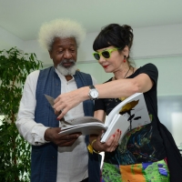 Foto Nicoloro G. 26/06/2013 Milano Ottava giornata della quattordicesima edizione de " La Milanesiana " che ha per tema " Il segreto ". nella foto Wole Soyinka – Elisabetta Sgarbi