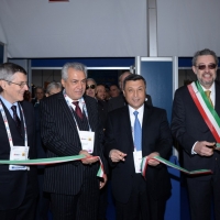 Foto Nicoloro G. 20/03/2013 Ravenna Edizione 2013 di OMC, Offshore Mediterranean Conference, forum internazionale, con cadenza biennale, dedicato a dirigenti, esperti, relatori delle più importanti società petrolifere e ai rappresentanti di ministeri e governi di ogni parte del mondo. Si confrontano e analizzano le differenti tematiche relative all’ esplorazione, produzione, trasporto e commercializzazione del greggio e del gas naturale. nella foto Innocenzo Titone – Abdulkareem Luaibi – Ossama Kamal – – Fabrizio Matteucci