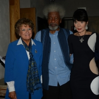 Foto Nicoloro G.  27/06/2015  Milano    Sesta serata della sedicesima edizione de \" La Milanesiana \" che ha per titolo \" Manie e ossessioni \". nella foto, da sinistra, la scrittrice Dacia Maraini, il premio Nobel Wole Soyinka e Elisabetta Sgarbi.