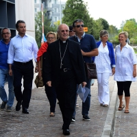 Foto Nicoloro G.   21/08/2015    Rimini  Seconda giornata dell' edizione 2015 del Meeting di C.L. dal titolo ' Di che è mancanza questa mancanza, cuore, che a un tratto ne sei pieno ? '. nella foto il segretario generale CEI Nunzio Galantino al suo arrivo al Meeting.