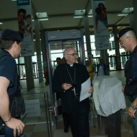Foto Nicoloro G.   21/08/2015    Rimini  Seconda giornata dell' edizione 2015 del Meeting di C.L. dal titolo ' Di che è mancanza questa mancanza, cuore, che a un tratto ne sei pieno ? '. nella foto il segretario generale CEI Nunzio Galantino al suo arrivo al Meeting.