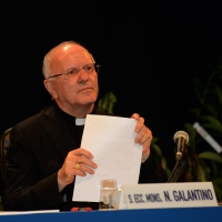 Foto Nicoloro G.   21/08/2015    Rimini  Seconda giornata dell' edizione 2015 del Meeting di C.L. dal titolo ' Di che è mancanza questa mancanza, cuore, che a un tratto ne sei pieno ? '. nella foto monsignore Nunzio Galantino, segretario generale CEI, che ha partecipato all' incontro sul tema ' Persona e senso del limite '.