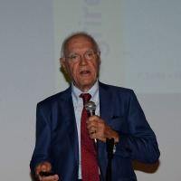 Foto Nicoloro G.   21/08/2015    Rimini  Seconda giornata dell' edizione 2015 del Meeting di C.L. dal titolo ' Di che è mancanza questa mancanza, cuore, che a un tratto ne sei pieno ? '. nella foto l' economista Franco Sotte che ha preso parte ad un incontro sul tema ' Risorse, alimentazione e sviluppo sostenibile '.