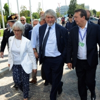 Foto Nicoloro G.   26/08/2015    Rimini    Settima ed ultima giornata dell' edizione 2015 del Meeting di C.L. dal titolo ' Di che è mancanza questa mancanza, cuore, che a un tratto ne sei pieno ? '. nella foto il ministro Giuliano Poletti all' arrivo al Meeting.