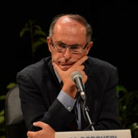 Foto Nicoloro G.   22/08/2015    Rimini  Terza giornata dell\' edizione 2015 del Meeting di C.L. dal titolo \' Di che è mancanza questa mancanza, cuore, che a un tratto ne sei pieno ? \'. nella foto il docente di filosofia Massimo Borghesi che ha partecipato al dibattito sul tema \' Incontrare don Giussani oggi \'.