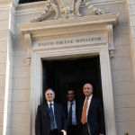 Foto Nicoloro G.   11/09/2021   Ravenna   Intervento del governatore della Banca d\' Italia al Festival Dante 2021. nell\' ambito delle Celebrazioni del 700° anniversario della morte del Sommo Poeta. nella foto da sinistra il governatore della Banca d\' Italia Ignazio Visco, il sindaco Michele de Pascale e il presidente ABI Antonio Patuelli, davanti la tomba di Dante.