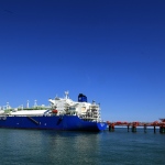 08/04/2025   Ravenna   Giornata di apertura dell' edizione 2025 dell' OMC - Offshore Mediterranean Conference. nella foto la nave rigassificatrice BW Singapore ormeggiata a 8,5 chilometri al largo di Ravenna.