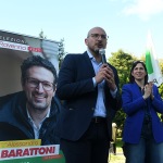 Foto Nicoloro G.   23/05/2025   Ravenna   Chiusura della campagna elettorale del PD per l' elezione del sindaco. nella foto l' intervento del segretario regionale del PD Luigi Tosani e di fianco la segretaria nazionale del PD Elly Schlein.