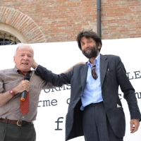 Foto Nicoloro G. 20/05/2011 Faenza (RA) Apertura ufficiale della quarta edizione del ” Festival dell’ Arte Contemporanea ” che si svolge a Faenza dal 20 al 22 maggio e che ha per tema ” Forme della committenza “. nella foto Achille Bonito Oliva – Massimo Cacciari