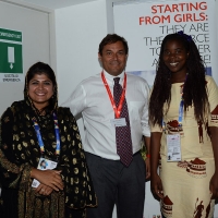 Foto Nicoloro G.  03/07/2015   Milano   Nell' ambito di Expo 2015 un evento organizzato da We- Women for Expo e da Save the Children dal titolo " Starting from girls ", ossia investire sulle ragazze per sconfiggere la malnutrizione. nella foto Claudio Tesauro, presidente di Save the Children Italia, tra Khalida Brohi, fondatrice e direttore di Shugar Empowerment Society, a sinistra, e Rose Sakala, studentessa del Malawi.