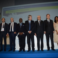 Foto Nicoloro G.   16/10/2015    Milano  In occasione della Giornata Mondiale dell\' Alimentazione si e\' svolto in Expo un incontro al quale hanno preso parte il Capo di Stato e il segretario generale delle Nazioni Unite. nella foto Foto di gruppo con al centro il Presidente Sergio Mattarella e il segretario NU Ban Ki-moon.
