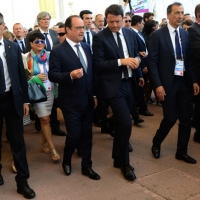 Foto Nicoloro G.  21/06/2015  Milano  Visita all' Expo del presidente della Repubblica francese. nella foto da sinistra il presidente Francois Hollande, il premier Matteo Renzi e il commissario unico di Expo 2015 Giuseppe Sala.