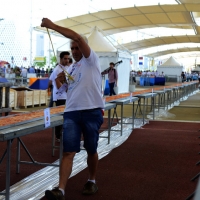 Foto Nicoloro G.  20/06/2015  Milano   Realizzata la pizza più lunga del mondo all' Expo 2015. nella foto un momento della laboriosa misurazione della pizza che risulterÃ  essere di metri 1596,45.