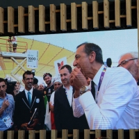 Foto Nicoloro G.  20/06/2015  Milano   Realizzata la pizza più lunga del mondo all' Expo 2015. nella foto tratta da un video il commissario unico di Expo Giuseppe Sala mangia il primo trancio della pizza record.