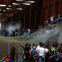 Foto Nicoloro G.   05/05/2015    Milano   Expo Milano 2015 si apre al mondo e si mette in mostra. nella foto ragazzi camminano e saltano sulla grande rete nel padiglione del Brasile.