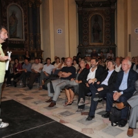 Foto Nicoloro G. 19/06/2011 Forlimpopoli (FC) Nell\' ambito della quindicesima Festa Artusiana e del centenario artusiano serata di consegna del tradizionale \" Premio Marietta ad honorem \" al giornalista Michele Serra e alla gastronoma Paola Gho. nella foto L\'intervento di Vito