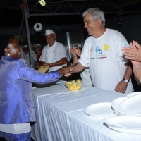 Foto Nicoloro G. 26/07/2013 Cervia ( Ravenna ) Nell' ambito della Festa del PD di Cervia serata di dibattito sul tema " Il contributo degli immigrati all' economia italiana " alla presenza del ministro dell' Integrazione Cecilie Kyenge. nella foto Cecilie Kyenge e i volontari della Festa
