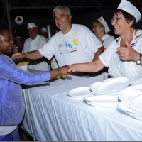 Foto Nicoloro G. 26/07/2013 Cervia ( Ravenna ) Nell' ambito della Festa del PD di Cervia serata di dibattito sul tema " Il contributo degli immigrati all' economia italiana " alla presenza del ministro dell' Integrazione Cecilie Kyenge. nella foto Cecilie Kyenge e i volontari della Festa