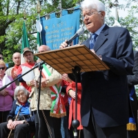 Foto Nicoloro G. 25/04/2011 Marzabotto (BO) Per il 25 Aprile " Festa della Liberazione " cerimonia di commemorazione delle vittime della strage nazifascista di Marzabotto. nella foto Il discorso di Gian Carlo Caselli