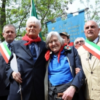Foto Nicoloro G. 25/04/2011 Marzabotto (BO) Per il 25 Aprile \" Festa della Liberazione \" cerimonia di commemorazione delle vittime della strage nazifascista di Marzabotto. nella foto Marco Mastacchi – Gian Carlo Caselli – Margherita Hack – Romano Franchi