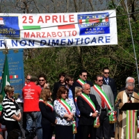 Foto Nicoloro G. 25/04/2013 Marzabotto ( Bologna ) Celebrazione della Festa della Liberazione in questo paese che durante la Seconda guerra mondiale subì una strage perpetrata dai nazisti. nella foto Le autorità e gli oratori sul palco della cerimonia