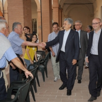 Foto Nicoloro G. 17/06/2011 Bagnacavallo (RA) " Festa della politica " organizzata dal PD tra dibattiti, mostre e cucina regionale. nella foto L'arrivo di Massimo D'Alema