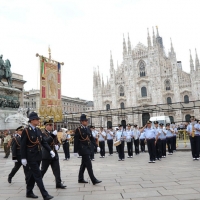 Foto Nicoloro G. 02/06/2011 Milano Celebrazione della Festa della Repubblica in piazza Duomo alla presenza delle piu\' alte cariche dell\' amministrazione e delle Forze Armate. nella foto Il gonfalone del Comune di Milano