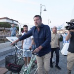 Foto Nicoloro G.   30/07/2023   Cervia ( RA )   Festa della Lega Romagna. nella foto il ministro Matteo Salvini al suo arrivo alla festa in bicicletta.