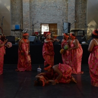 Foto Nicoloro G.  08/06/2014   Ravenna    Terza ed ultima giornata dell\' ottava edizione del       \" Festival delle Culture \" che quest\' anno affronta le tematiche della partecipazione, della convivenza e dell\' incontro, per un arricchimento collettivo. nella foto un gruppo di donne nigeriane interculturali presentano danze rituali e tribali tradizionali.