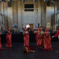 Foto Nicoloro G.  08/06/2014   Ravenna    Terza ed ultima giornata dell\' ottava edizione del       \" Festival delle Culture \" che quest\' anno affronta le tematiche della partecipazione, della convivenza e dell\' incontro, per un arricchimento collettivo. nella foto un gruppo di donne nigeriane interculturali presentano danze rituali e tribali tradizionali.