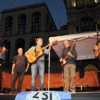 Foto Nicoloro G. 30/05/2011 Milano Festa in piazza Duomo, colorata di arancione, per l’ elezione a sindaco di Giuliano Pisapia. Una piazza Duomo gremita all’ inverosimile che ha visto avvicendarsi sul palco numerosi artisti e politici. nella foto gli Stormy Six