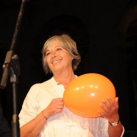 Foto Nicoloro G. 30/05/2011 Milano Festa in piazza Duomo, colorata di arancione, per l’ elezione a sindaco di Giuliano Pisapia. Una piazza Duomo gremita all’ inverosimile che ha visto avvicendarsi sul palco numerosi artisti e politici. nella foto Marta Vincenzi