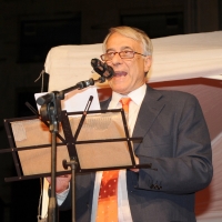 Foto Nicoloro G. 30/05/2011 Milano Festa in piazza Duomo, colorata di arancione, per l’ elezione a sindaco di Giuliano Pisapia. Una piazza Duomo gremita all’ inverosimile che ha visto avvicendarsi sul palco numerosi artisti e politici. nella foto Giuliano Pisapia