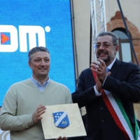 Foto Nicoloro G. 13/04/2011 Ravenna Festeggiamenti in piazza a Ravenna per la locale squadra di volley \" Marcegaglia CMC \" promossa in A1. nella foto Luca Casadio – Fabrizio Matteucci