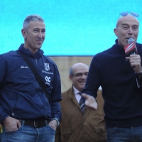 Foto Nicoloro G. 13/04/2011 Ravenna Festeggiamenti in piazza a Ravenna per la locale squadra di volley \" Marcegaglia CMC \" promossa in A1. nella foto Stefano Pascucci – Antonio Babini