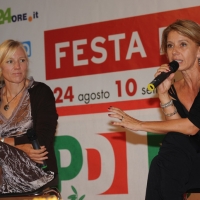 Foto Nicoloro G. 10/09/2012 Ravenna Continua la Festa provinciale del PD di Ravenna tra incontri e dibattiti di politica, cultura e attualita'. Questa sera Concita De Gregorio intervista Sefi Idem. nella foto Sefi Idem – Concita De Gregorio