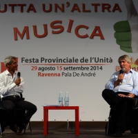 Foto Nicoloro G.  30/08/2014   Ravenna    Festa Provinciale de L\' Unità. nella foto il ministro Giuliano Poletti intervistato dal vicedirettore de Il Resto del Carlino Massimo Gagliardi.