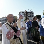 Foto Nicoloro G.   Cervia (RA)   13/06/2022   Festeggiamenti in onore di Sant\' Antonio, protettore dei marinai e dei salinari, con corteo che raggiungera\' il porto da dove la statua del Santo verra\' imbarcata e portata in mare aperto per la tradizionale benedizione e lancio in mare di una corona . nella foto durante il corteo  don Antonio Maffei, a sinistra, e l\' arcivescovo Lorenzo Ghizzoni.