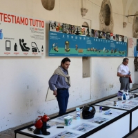 Foto Nicoloro G. 07/06/2013 Ferrara Al via la prima edizione di " Ferrara Altroconsumo Festival " organizzata dall' associazione senza scopo di lucro Altroconsumo. Tre giorni di dibattiti ed incontri per informare e tutelare i consumatori. nella foto Lo stand dei test