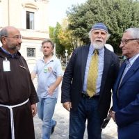 Foto Nicoloro G. 28/09/2013 Rimini Quinta edizione del Festival Francescano dedicato al tema del ” cammino ” affrontato nelle sue connotazioni più vicine al francescanesimo e cioè l’ ospitalità, l’ itineranza, il pellegrinaggio. nella foto Dino Dozzi - Moni Ovadia – Andrea Bartali
