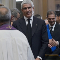 Foto Nicoloro G. 30/07/2013 Ravenna Si è spento a 99 anni il cardinale Ersilio Tonini. I funerali si sono svolti nella Cattedrale di Ravenna, gremita di cittadini, alla presenza di autorità civili ed ecclesiastiche. nella foto Pier Ferdinando Casini
