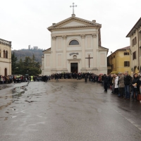 Foto Nicoloro G. 02/01/2012 lllasi ( Verona ) Si sono svolti nella parrocchia di San Giorgio di Illasi, paese dove e' nato 91 anni fa, i funerali di don Luigi Verze'.  nella foto La chiesa parrocchiale di San Giorgio