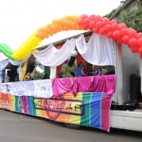 Foto Nicoloro G.  12/06/2010 Milano  Manifestazione del " gay-pride " con corteo da piazza Castello a piazza Duomo. nella foto Un palco nell'ambito della manifestazione
