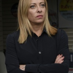Foto Nicoloro G.   26/09/2021   Ravenna    Breve presenza in citta' della leader di Fratelli d' Italia a sostegno del candidato sindaco della lista civica Viva Ravenna sostenuto da Lega e Fratelli d' Italia. nella foto la leader di FdI Giorgia Meloni che sostiene insieme alla Lega il candidato sindaco della lista civica Viva Ravenna.