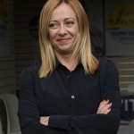 Foto Nicoloro G.   26/09/2021   Ravenna    Breve presenza in citta' della leader di Fratelli d' Italia a sostegno del candidato sindaco della lista civica Viva Ravenna sostenuto da Lega e Fratelli d' Italia. nella foto la leader di FdI Giorgia Meloni che sostiene insieme alla Lega il candidato sindaco della lista civica Viva Ravenna.