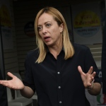 Foto Nicoloro G.   26/09/2021   Ravenna    Breve presenza in citta' della leader di Fratelli d' Italia a sostegno del candidato sindaco della lista civica Viva Ravenna sostenuto da Lega e Fratelli d' Italia. nella foto la leader di FdI Giorgia Meloni che sostiene insieme alla Lega il candidato sindaco della lista civica Viva Ravenna.