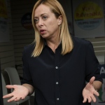 Foto Nicoloro G.   26/09/2021   Ravenna    Breve presenza in citta' della leader di Fratelli d' Italia a sostegno del candidato sindaco della lista civica Viva Ravenna sostenuto da Lega e Fratelli d' Italia. nella foto la leader di FdI Giorgia Meloni che sostiene insieme alla Lega il candidato sindaco della lista civica Viva Ravenna.